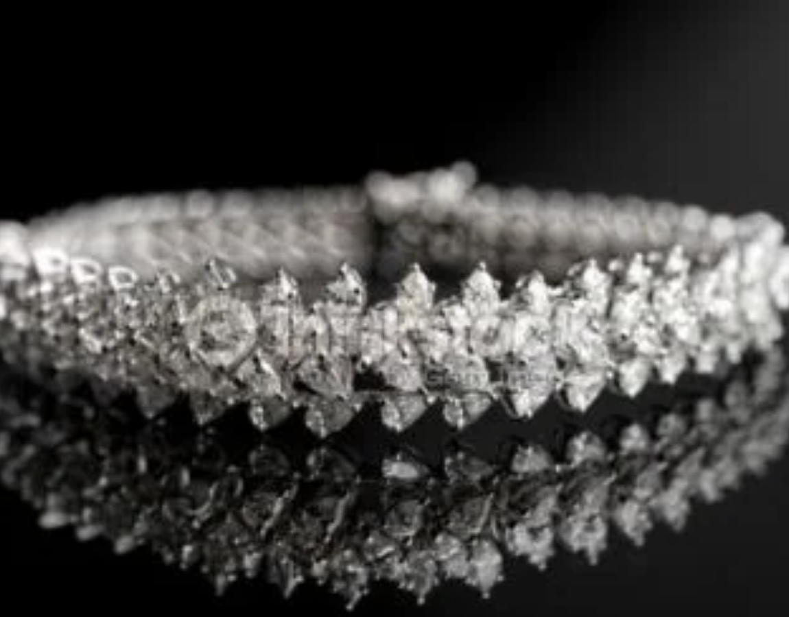 Black And White Modern Global Running Day Celebration And Encouragement For An Active Lifestyle Instagram Post (4)